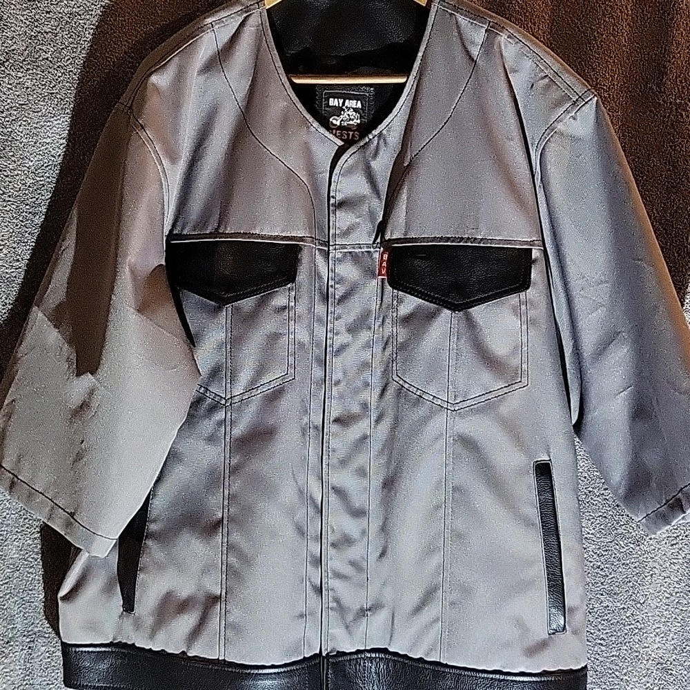 Mens Xl 3/4 Chop shirt.